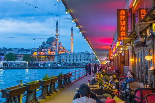 Istanbul-Turkey_shabavizparvaz_up.jpg