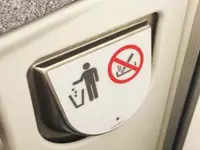 airplane-bathroom-door-ashtrays_shabavizparvaz_200.jpg