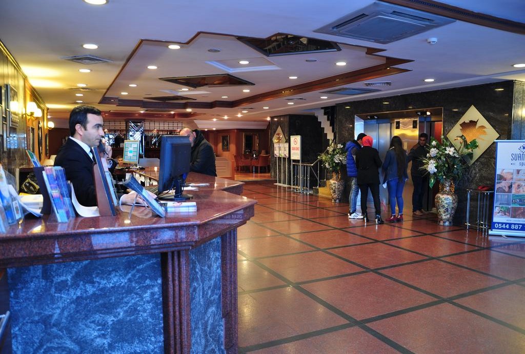 هتل کریستال