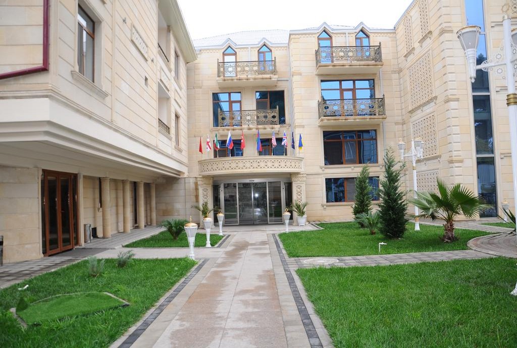 هتل دلوکس باکو 