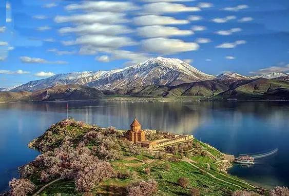 lake-van.jpg