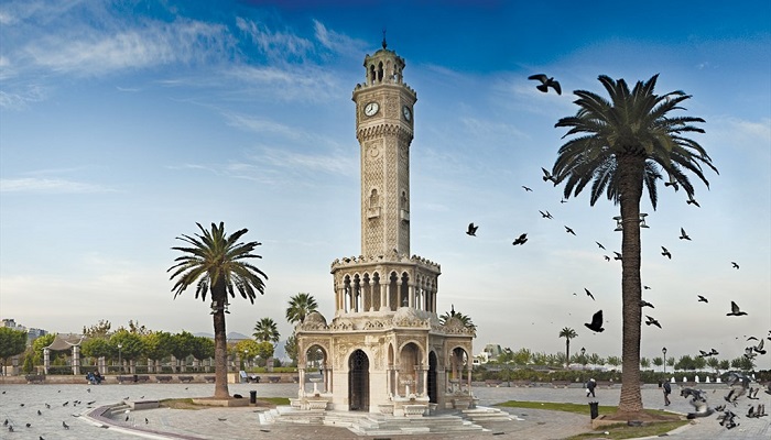 تصویری از برج ساعت ازمیر