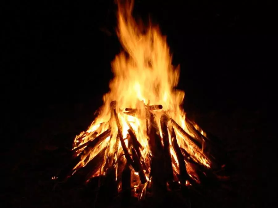 4 4